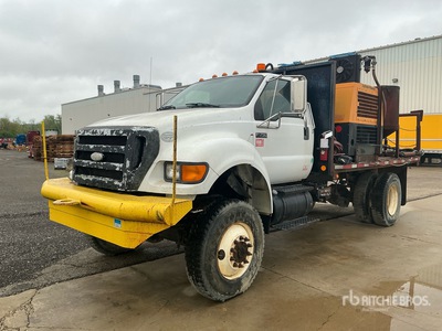 2009 Ford F-750 4x4 Sandblast Truck