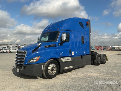 2019 Freightliner Cascadia 126 6x4 T/A Sleeper Truck Tractor
