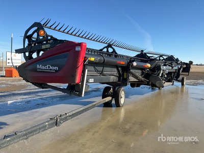 2016 MacDon FD75 45 ft Flex Draper رأس الحصادة المجمعة
