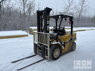 2015 Yale GDP080VX Forklift