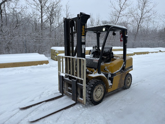 2015 Yale GDP080VX Forklift