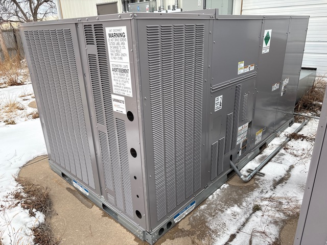 2024 Carrier Weather Maker 48HCFE17A2M5 12.5 ton Air Conditioner (Unused)