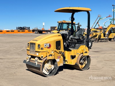 2021 Cat CB2.7 GC Double Drum Roller