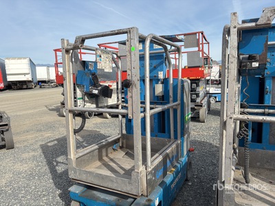 2013 Genie GR-12 Elevador vertical