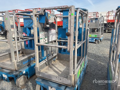 2013 Genie GR-12 Elevador vertical