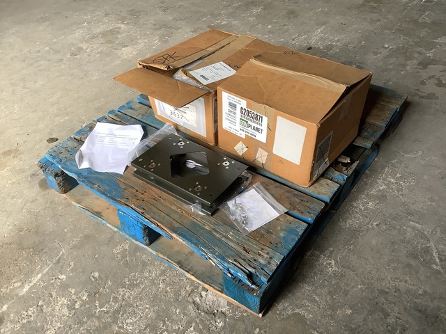 (8) Harris RF-5384VM-01 Wheeled & Tracked Vehicle Shock Mount Kits