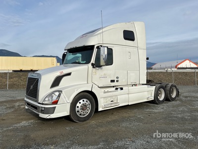 2012 Volvo VNL 6x4 Cabina con cuccetta per trattore stradale