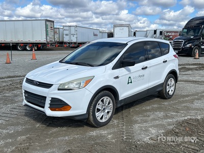 2014 Ford Escape 2WD  سيارة رياضية متعددة الاستخدامات