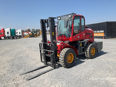 2026 KUL RTF-3500 7700 lb 4x4 Montacargas Todo Terreno (Sin Usar) / Rough Terrain Forklift (Unused)