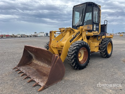 1985 Komatsu WA150-1 Chargeuse sur pneus