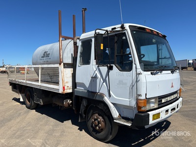 1988 Mitsubishi FVM 5000 L 4x2 Fuel Truck
