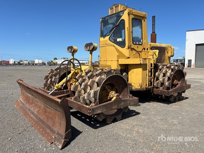 1976 Cat 815 Soil Compactor