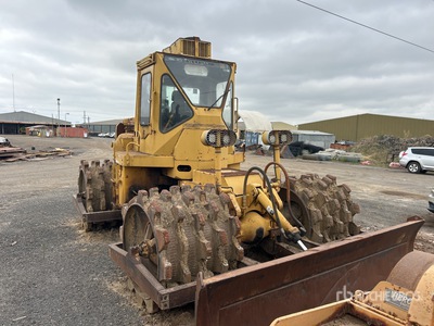 Cat 815 Soil Compactor