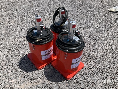 Quantity of (3) 2025 OKG HP-PGP40 Lote de Bombas de Grasa (Sin Usar) / Grease Injection Equipment (Unused)