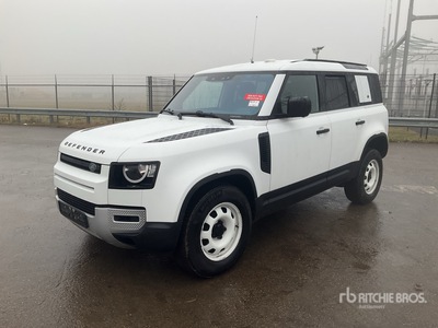 Land Rover Defender 4x4  سيارة رياضية متعددة الاستخدامات