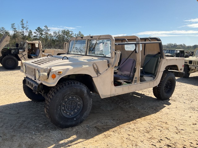 2008 AM General M1097R1 HMMWV 4 Door w/Truck Body