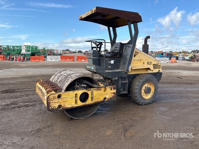 Bomag BW145D-40 Walzenzug mit Glattmantelbandage