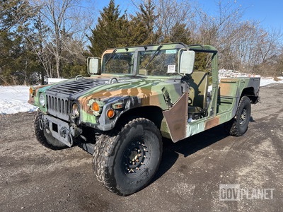 1996 AM General M1097A2 HMMWV 2 Door w/Truck Body