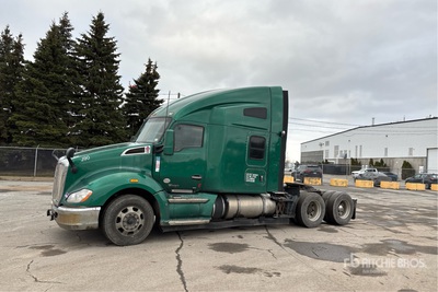 2015 Kenworth T680 6x4 T/A Sleeper Truck Tractor (Inoperable)