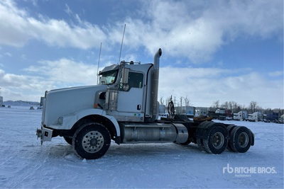 2018 Kenworth T800 6x4 T/A Day Cab Truck Tractor