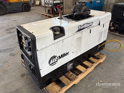 2016 Miller Trailblazer 302 300 A Multi-Process 3-in-1 Soldadora motorizada