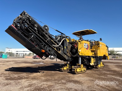 2020 Cat PM825 Tracked Cold Planer