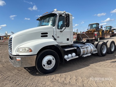 2013 Mack CXU613 6x4 T/A Dagcabine Trekker