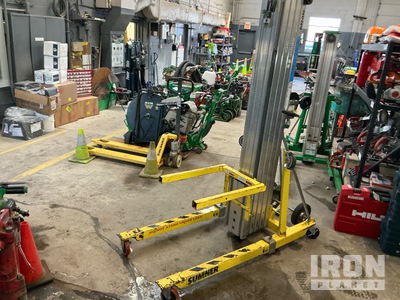 2019 Sumner 2124FE Material Hoist