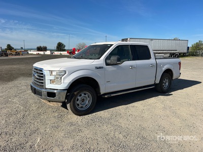 2015 Ford F-150 XL 4x4 Crew Cab Pick Up