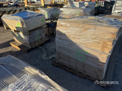 Quantity of (3) Pallets of Counter Top Shields Divers - Industriel