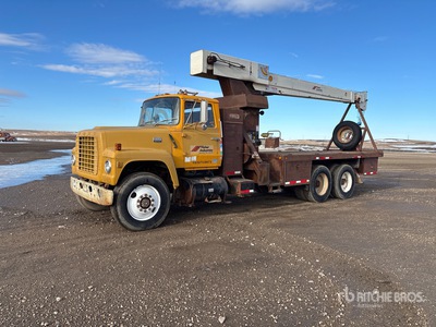 RO Stinger II TC-125-2 23500 lb Straight Boom on 1980 Ford 6x4 Boom Truck