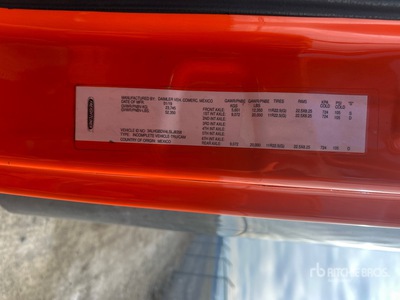 2020 Freightliner Cascadia 113 6x4 Van Truck