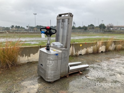 2015 Toyota SWE120 Elektro-Hochhubwagen