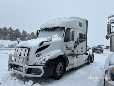 2021 Volvo VNL 6x4 Cabeza Tractora Cabina Dormitorio (Inoperable)