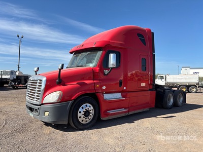 2014 Freightliner Cascadia 125 6x4 تراكتور شاحنة كابينة النوم (ثنائية المحور)