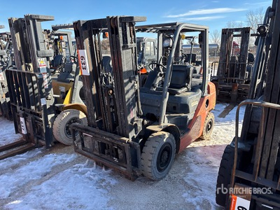 2018 Toyota 8FGU25 4750 lb Pneumatic Tire Heftruck