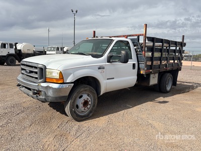 2000 Ford F-450 XL 4x2 Flatbed Truck