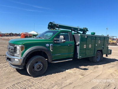 2018 Ford F-550 4x4 Camion de servicios