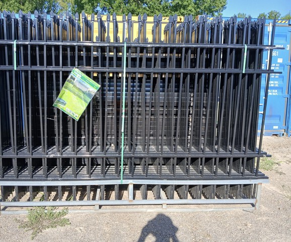 22 section's of fencing 7'H x 10'L