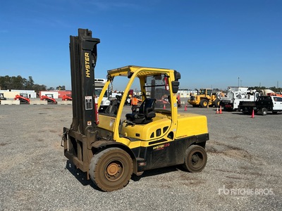 Hyster H120FT 10350 lb Pneumatic Tire Forklift