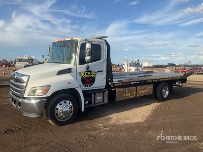 2022 Hino 268 4x2 Rollback Truck