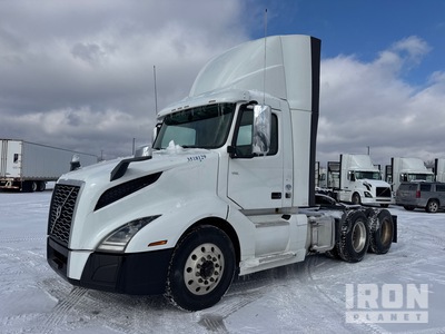 2018 Volvo VNL300 6x4 T/A Day Cab Truck Tractor