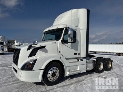 2018 Volvo VNL300 6x4 T/A Day Cab Truck Tractor