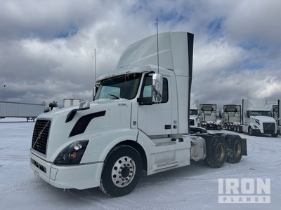 2018 Volvo VNL300 6x4 T/A Day Cab Truck Tractor