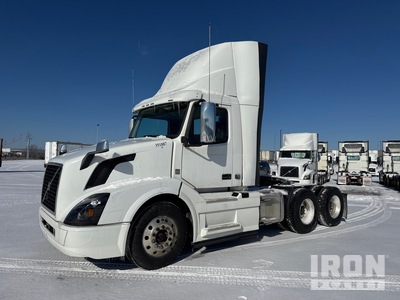 2018 Volvo VNL300 6x4 T/A Day Cab Truck Tractor