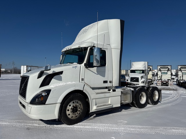 2018 Volvo VNL300 6x4 T/A Day Cab Truck Tractor