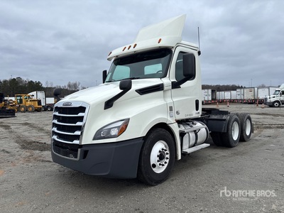 2018 Freightliner Cascadia 126 6x4 T/A Day Cab Truck Tractor