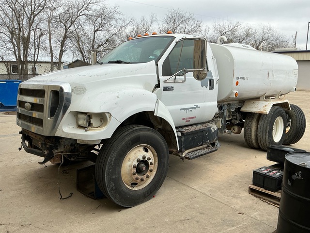 2009 Ford F-750 XL 2000 gal 4x2 Water Truck (Inoperable)