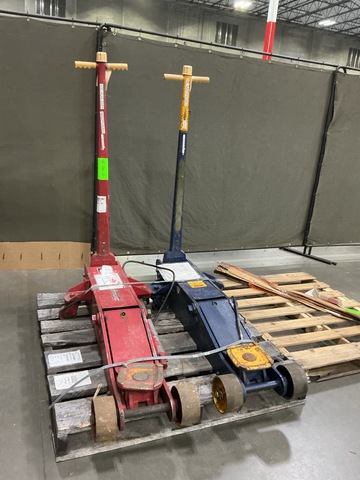 (2) Hydraulic Jacks