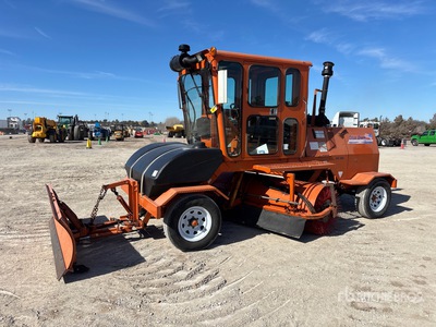 2017 Broce Broom CRT 350 Self-Propelled Broom